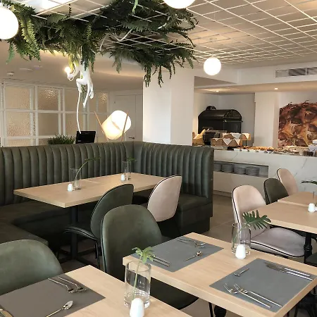 Bq Boutique - Adults Only 4*